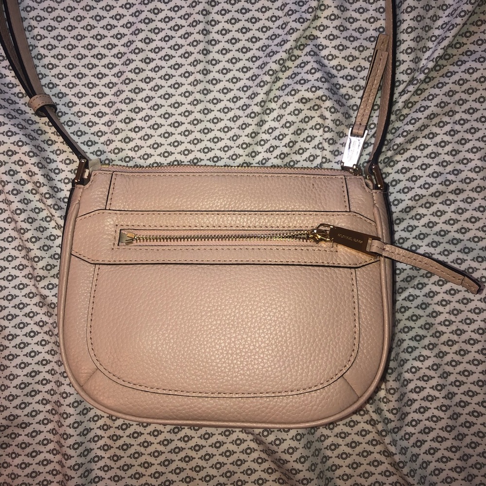 Michael Kors Julia MD crossbody